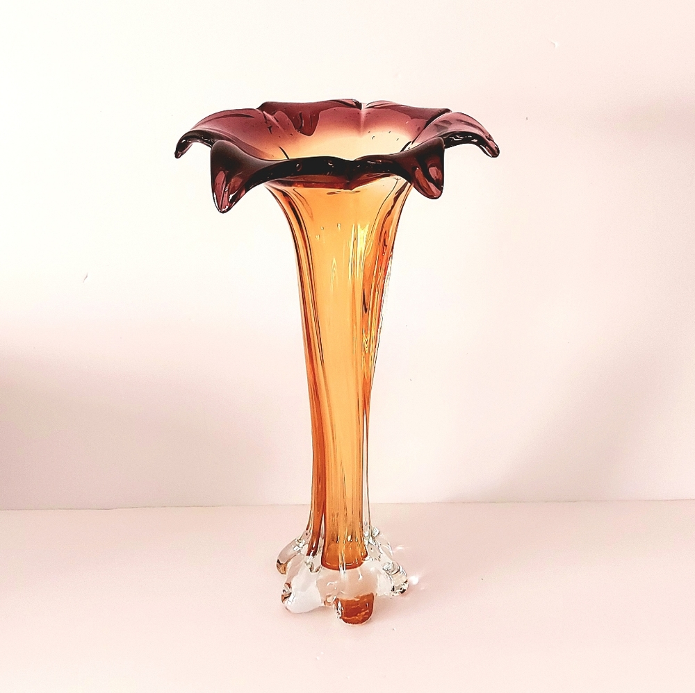 Large elephant foot vase in blown glass.